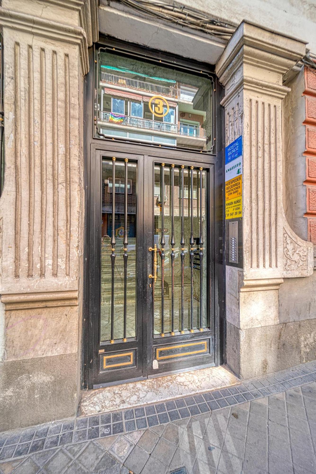 马德里 Angelitomad酒店 外观 照片